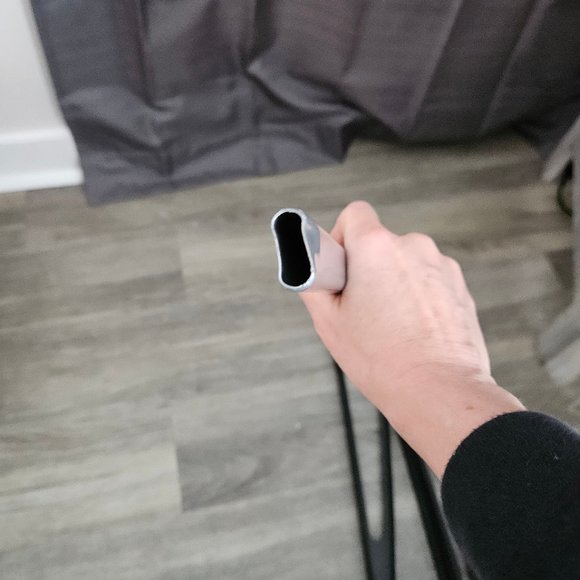 Boot rack for 3 pairs. Lightweight Metal with plastic. - Picture 6 of 7